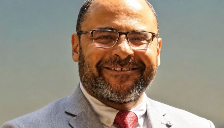 What Can Business Gain from Cross Cultural Learning with Hesham Elzeftawi